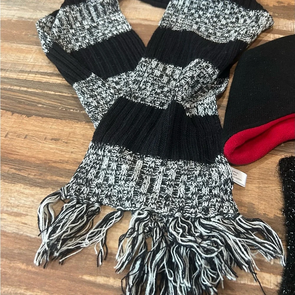 Kids Black and White Minnie Mouse Winter Set